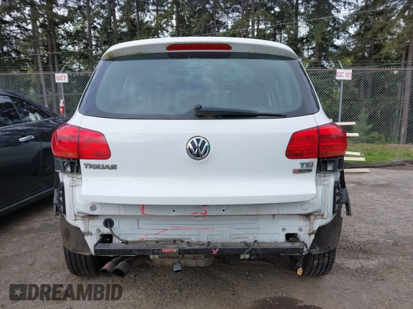 2017 Volkswagen Tiguan S with VIN WVGBV7AX5HK025695, listed as a IAAI auction lot 42071120 with 98,330 mi miles and . Bid and sale history available at DreamBid. Image 17.