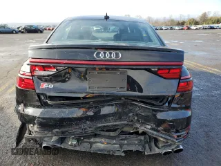 2020 Audi S8 z VIN WAU8SAF8XLN015240, wystawiony jako Copart lot #85310064 z przebiegiem 31 303 mil mil oraz Szkoda całkowita • Salvage title. Historia ofert i sprzedaży dostępna na DreamBid. Obrazek 6.