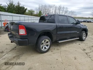 2024 Ram 1500 Big Horn z VIN 1C6SRFFTXRN125064, wystawiony jako Copart lot #53907555 z przebiegiem 44 434 mil mil oraz Szkoda całkowita • Salvage title. Historia ofert i sprzedaży dostępna na DreamBid. Obrazek 3.