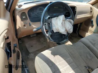1996 Ford Ranger XL with VIN 1FTCR14U8TTA54896, listed as a Copart auction lot 59631605 with 117,593 mi miles and Clean title. Bid and sale history available at DreamBid. Image 8.