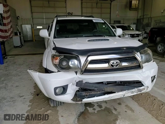 2006 Toyota 4Runner SR5 z VIN JTEBU14R560090066, wystawiony jako Copart lot #56000845 z przebiegiem 219 564 mil mil oraz Szkoda całkowita • Salvage title. Historia ofert i sprzedaży dostępna na DreamBid. Obrazek 14.