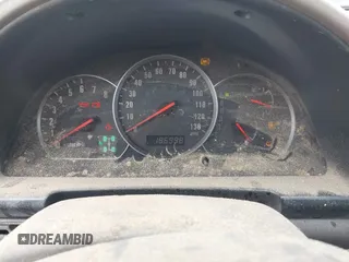 2004 Suzuki XL7 LX z VIN JS3TX92V044110715, wystawiony jako IAAI lot #41716746 z przebiegiem 186 998 mil mil oraz . Historia ofert i sprzedaży dostępna na DreamBid. Obrazek 7.