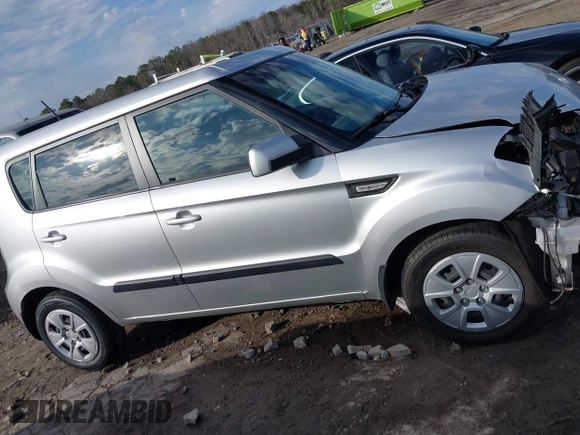 2012 Kia Soul with VIN KNDJT2A59C7391470, listed as a IAAI auction lot 41593186 with 83,299 mi miles. Bid and sale history available at carsss.com. Image 13.