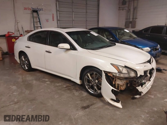 2014 Nissan Maxima SV z VIN 1N4AA5APXEC478724, wystawiony jako IAAI lot #41335407 z przebiegiem 161 985 mil mil oraz . Historia ofert i sprzedaży dostępna na DreamBid. Obrazek 1.