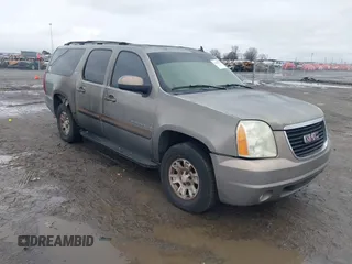 2007 GMC Yukon XL SLT with VIN 1GKFK16327J266852, listed as a IAAI auction lot 41198942 with 243,905 mi miles. Bid and sale history available at carsss.com. Image 1.