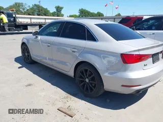 2015 Audi A3 Premium Plus z VIN WAUEFGFF3F1036709, wystawiony jako IAAI lot #42067857 z przebiegiem 109 667 mil mil oraz . Historia ofert i sprzedaży dostępna na DreamBid. Obrazek 3.