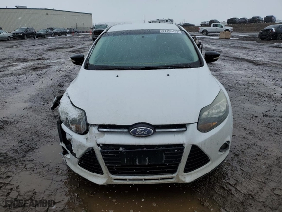 2014 Ford Focus SE with VIN 1FADP3K24EL146118, listed as a Copart auction lot 47106195 with 135,340 mi miles and Salvage Title. Bid and sale history available at carsss.com. Image 5.