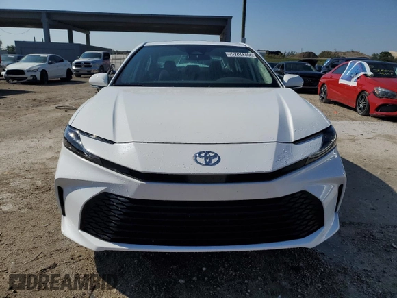 2025 Toyota Camry LE with VIN 4T1DAACK6SU069266, listed as a Copart auction lot 50704255 with 6,062 mi miles and Non Repairable. Bid and sale history available at carsss.com. Image 5.