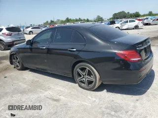 2019 Mercedes-Benz E 300 z VIN WDDZF4JB0KA562691, wystawiony jako Copart lot #56961235 z przebiegiem 84 666 mil mil oraz Nie do naprawy • Non repairable. Historia ofert i sprzedaży dostępna na DreamBid. Obrazek 2.