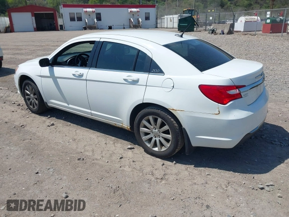 2014 Chrysler 200 Touring with VIN 1C3CCBBB9EN183489, listed as a IAAI auction lot 42115521 with 147,284 mi miles. Bid and sale history available at carsss.com. Image 3.