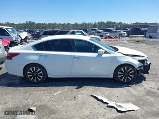 2018 Nissan Altima 2.5 SR with VIN 1N4AL3AP3JC134886, listed as a IAAI auction lot 41806510 with 171,653 mi miles. Bid and sale history available at carsss.com. Image 13.