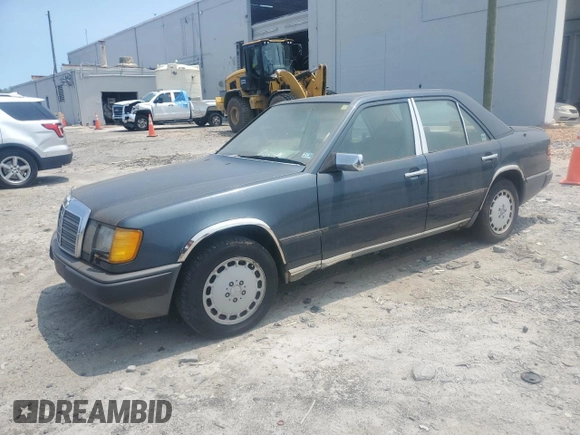 1986 Mercedes-Benz 300 E с VIN WDBEA30D8GA318345, выставлен на аукционе Copart как лот 59481785 с пробегом 47 646 миль миль и Чистый • Clean title. История ставок и продаж доступна на DreamBid. Изображение 1.