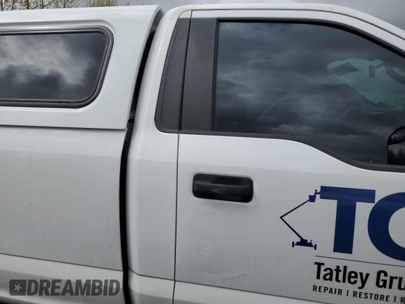 2019 Ford F-150 XL z VIN 1FTMF1C59KKD92917, wystawiony jako Copart lot #52052585 z przebiegiem 73 251 mil mil oraz Szkoda całkowita • Salvage title. Historia ofert i sprzedaży dostępna na DreamBid. Obrazek 10.