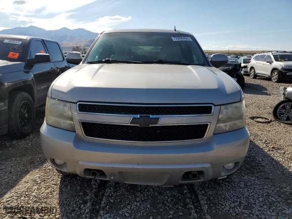 2009 Chevrolet Suburban LT w/1LT with VIN 1GNFK26399R260429, listed as a Copart auction lot 72008494 with 186,759 mi miles and Clean Title. Bid and sale history available at carsss.com. Image 5.