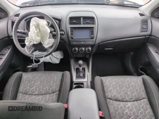 2021 Mitsubishi Outlander ES с VIN JA4ARUAU6MU034715, выставлен на аукционе Copart как лот 55243325 с пробегом 66 811 миль миль и Списание • Salvage title. История ставок и продаж доступна на DreamBid. Изображение 8.