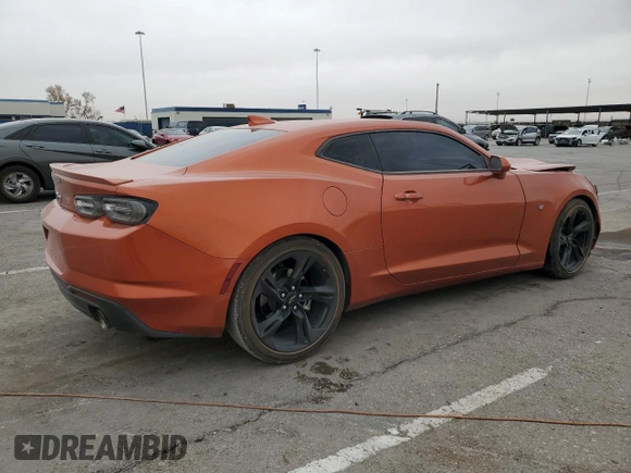 2024 Chevrolet Camaro 1LT z VIN 1G1FB1RS6R0109664, wystawiony jako Copart lot #49248365 z przebiegiem 21 394 mil mil oraz Czysty tytuł • Clean title. Historia ofert i sprzedaży dostępna na DreamBid. Obrazek 3.