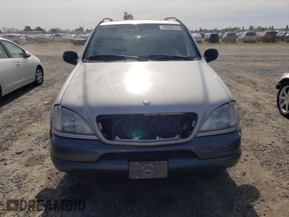 1998 Mercedes-Benz M-Class with VIN 4JGAB54E0WA044970, listed as a Copart auction lot 43999014 with 246,354 mi miles and Clean Title. Bid and sale history available at carsss.com. Image 5.