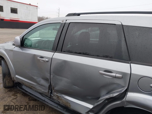 2016 Dodge Journey SXT with VIN 3C4PDCBG4GT122761, listed as a IAAI auction lot 41751265 with 130,304 mi miles. Bid and sale history available at carsss.com. Image 15.