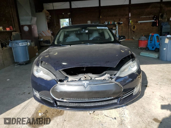 2014 Tesla Model S 60 with VIN 5YJSA1H16EFP43523, listed as a Copart auction lot 63291145 with Not provided miles and Clean title. Bid and sale history available at DreamBid. Image 5.