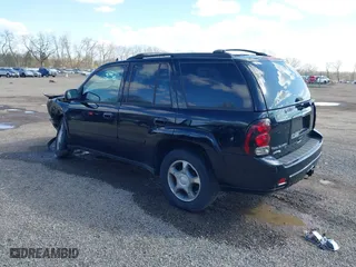 2008 Chevrolet TrailBlazer Fleet w/2FL with VIN 1GNDT13S282204723, listed as a IAAI auction lot 41986422 with 171,433 mi miles. Bid and sale history available at carsss.com. Image 3.