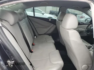 2008 Volkswagen Passat z VIN WVWJK93C68P113902, wystawiony jako Copart lot #48943705 z przebiegiem 143 032 mil mil oraz Szkoda całkowita • Salvage title. Historia ofert i sprzedaży dostępna na DreamBid. Obrazek 10.