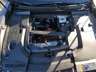 2024 Cadillac LYRIQ Sport z VIN 1GYKPWRK9RZ123889, wystawiony jako Copart lot #80591984 z przebiegiem 3 036 mil mil oraz Szkoda całkowita • Salvage title. Historia ofert i sprzedaży dostępna na DreamBid. Obrazek 13.