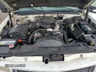 1997 GMC Suburban with VIN 3GKFK16RXVG501646, listed as a Copart auction lot 45849265 with 301,974 mi miles and Clean Title. Bid and sale history available at carsss.com. Image 12.