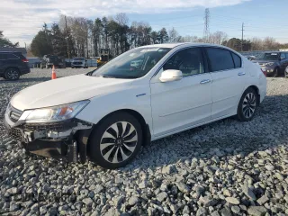2014 Honda Accord Touring z VIN 1HGCR6F77EA007606, wystawiony jako Copart lot #49678125 z przebiegiem 136 921 mil mil oraz Szkoda całkowita • Salvage title. Historia ofert i sprzedaży dostępna na DreamBid. Obrazek 1.