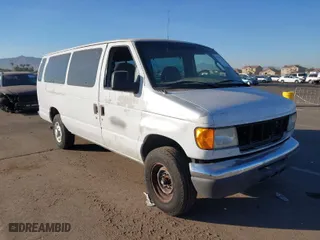 2007 Ford Econoline Wagon XL with VIN 1FBSS31L07DA47100, listed as a IAAI auction lot 41054675 with 101,879 mi miles. Bid and sale history available at carsss.com. Image 1.