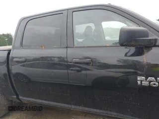 2015 Ram 1500 Express z VIN 1C6RR6KT1FS542543, wystawiony jako IAAI lot #42088483 z przebiegiem 232 955 mil mil oraz . Historia ofert i sprzedaży dostępna na DreamBid. Obrazek 13.