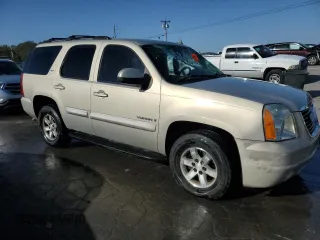 2007 GMC Yukon SLT with VIN 1GKFC13027R299200, listed as a Copart auction lot 74998744 with 301,803 mi miles and Salvage Title. Bid and sale history available at carsss.com. Image 4.
