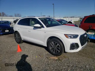 2022 Audi Q5 S line Premium with VIN WA1GAAFY5N2022242, listed as a Copart auction lot 37455483 with 9,451 mi miles. Bid and sale history available at carsss.com. Image 4.