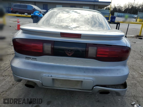 1997 Pontiac Firebird Firebird z VIN 2G2FS22K3V2222735, wystawiony jako Copart lot #86112574 z przebiegiem 172 116 mil mil oraz Szkoda całkowita • Salvage title. Historia ofert i sprzedaży dostępna na DreamBid. Obrazek 6.