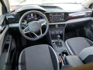 2022 Volkswagen Taos S z VIN 3VVDX7B20NM048222, wystawiony jako Copart lot #76062404 z przebiegiem 16 592 mil mil oraz Szkody całkowita. Historia ofert i sprzedaży dostępna na DreamBid. Obrazek 8.