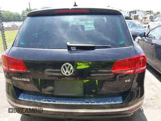 2017 Volkswagen Touareg Wolfsburg Edition с VIN WVGRF7BP9HD001737, выставлен на аукционе IAAI как лот 42280198 с пробегом 159 257 миль миль и . История ставок и продаж доступна на DreamBid. Изображение 16.