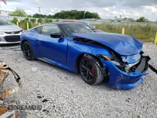 2023 Nissan Z Performance z VIN JN1BZ4BH4PM311459, wystawiony jako Copart lot #52156984 z przebiegiem 12 312 mil mil oraz Szkoda całkowita • Salvage title. Historia ofert i sprzedaży dostępna na DreamBid. Obrazek 4.