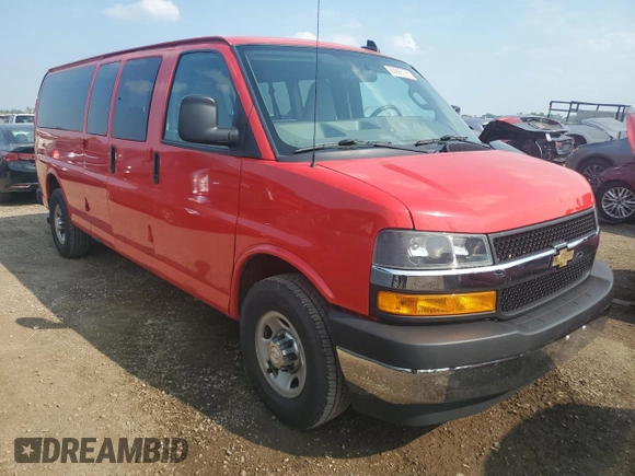 2018 Chevrolet Express Passenger LT z VIN 1GAZGPFG8J1336841, wystawiony jako Copart lot #63699795 z przebiegiem 247 751 mil mil oraz Czysty tytuł • Clean title. Historia ofert i sprzedaży dostępna na DreamBid. Obrazek 4.