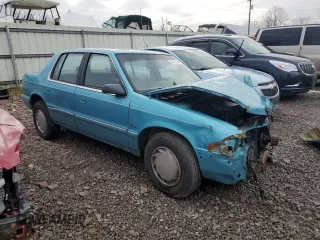 1992 Plymouth Acclaim z VIN 1P3XA4631NF248220, wystawiony jako Copart lot #84113754 z przebiegiem 117 489 mil mil oraz Szkody całkowita. Historia ofert i sprzedaży dostępna na DreamBid. Obrazek 4.
