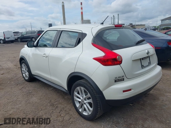 2014 Nissan Juke SV with VIN JN8AF5MR5ET362070, listed as a IAAI auction lot 42176294 with 101,489 mi miles and . Bid and sale history available at carsss.com. Image 3.