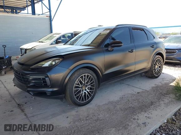 2021 Porsche Cayenne z VIN WP1AA2AY0MDA05827, wystawiony jako Copart lot #56890125 z przebiegiem 36 252 mil mil oraz Szkoda całkowita • Salvage title. Historia ofert i sprzedaży dostępna na DreamBid. Obrazek 1.