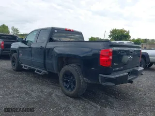 2019 Chevrolet Silverado 1500 LD LT with VIN 2GCVKPECXK1204551, listed as a IAAI auction lot 40281267 with NaN miles. Bid and sale history available at carsss.com. Image 3.