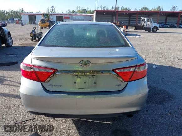 2015 Toyota Camry XLE with VIN 4T1BF1FK8FU106585, listed as a IAAI auction lot 41696231 with 149,390 mi miles. Bid and sale history available at carsss.com. Image 16.