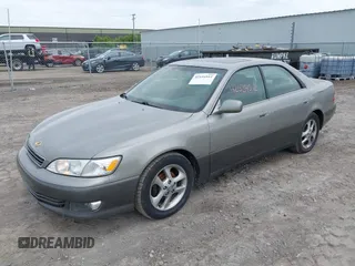 2001 Lexus ES 300 с VIN JT8BF28G910332295, выставлен на аукционе IAAI как лот 42534512 с пробегом 118 915 миль миль и . История ставок и продаж доступна на DreamBid. Изображение 2.