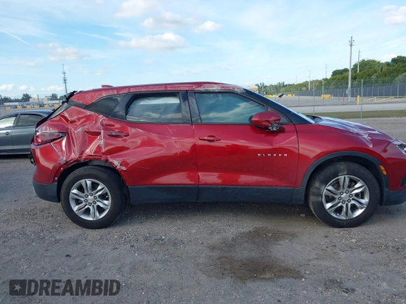 2019 Chevrolet Blazer z VIN 3GNKBBRA3KS688170, wystawiony jako IAAI lot #41192503 z przebiegiem 48 022 mil mil oraz . Historia ofert i sprzedaży dostępna na DreamBid. Obrazek 14.