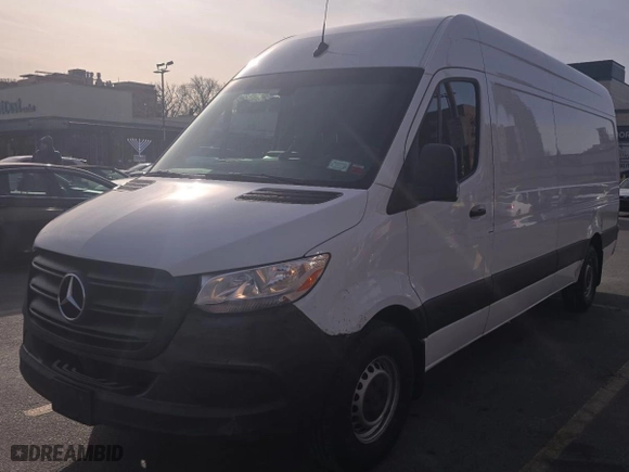 2022 Mercedes-Benz Sprinter Cargo Van with VIN W1Y4DCHYXNT090972, listed as a Copart auction lot 49924095 with 395,678 mi miles and Clean Title. Bid and sale history available at carsss.com. Image 2.