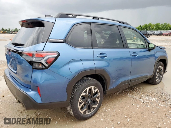 2025 Subaru Forester Premium with VIN JF2SLDDC6SH479168, listed as a Copart auction lot 61087685 with 6,039 mi miles and Non repairable. Bid and sale history available at DreamBid. Image 3.