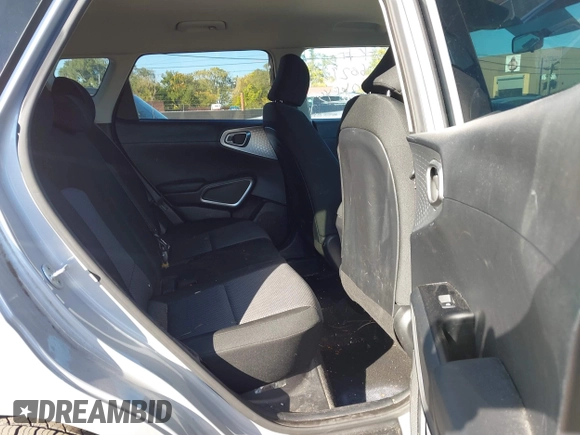 2020 Kia Soul LX with VIN KNDJ23AU3L7728442, listed as a IAAI auction lot 40602922 with 65,034 mi miles. Bid and sale history available at carsss.com. Image 8.