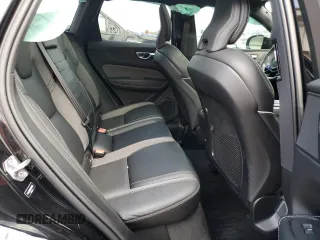 2021 Volvo XC60 R-Design z VIN YV4A22RM9M1887255, wystawiony jako Copart lot #49190384 z przebiegiem 38 905 mil mil oraz Szkoda całkowita • Salvage title. Historia ofert i sprzedaży dostępna na DreamBid. Obrazek 11.