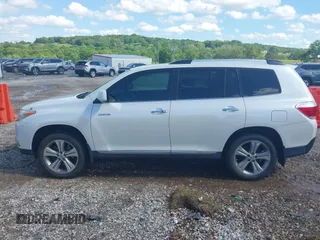 2011 Toyota Highlander Limited with VIN 5TDYK3EH0BS046070, listed as a IAAI auction lot 42134709 with 161,213 mi miles and . Bid and sale history available at DreamBid. Image 14.