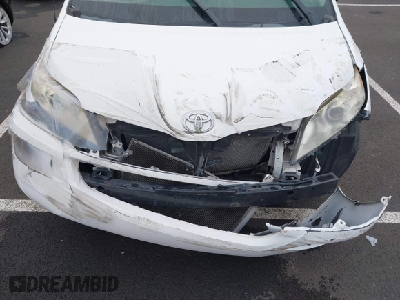 2012 Toyota Sienna with VIN 5TDZK3DCXCS271365, listed as a IAAI auction lot 38121628 with 101,756 mi miles and . Bid and sale history available at DreamBid. Image 17.